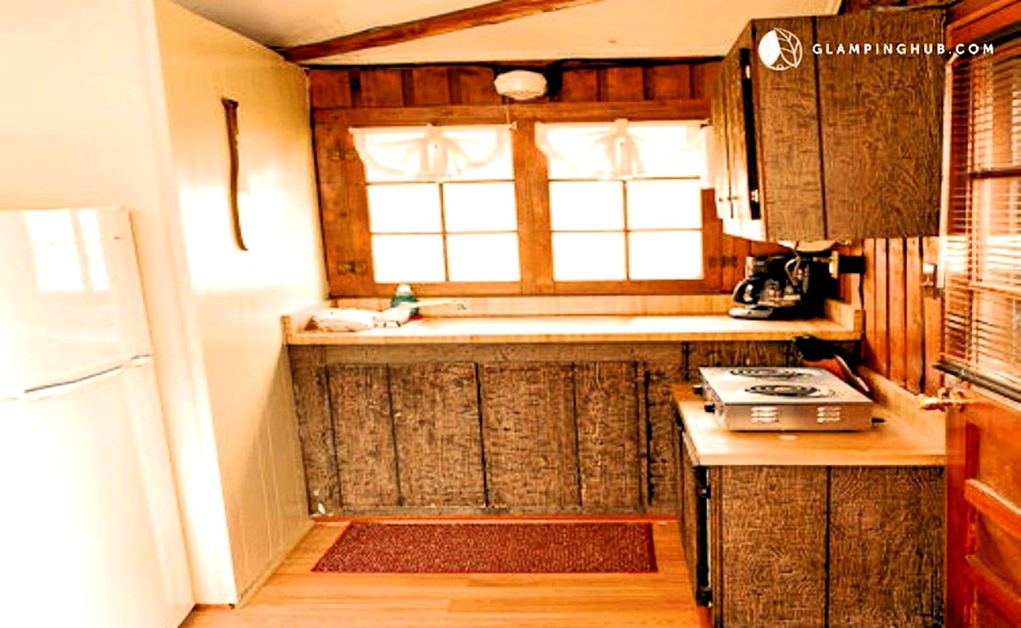 Charming Lake Cabin Rental for the Perfect Summer Vacation in North Michigan