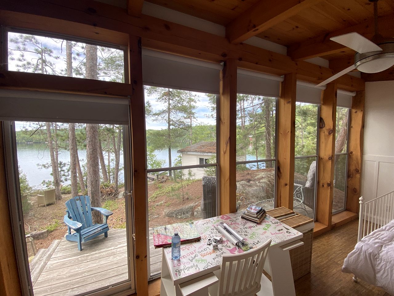 Charming Lake Cottage in Val des Monts, Quebec