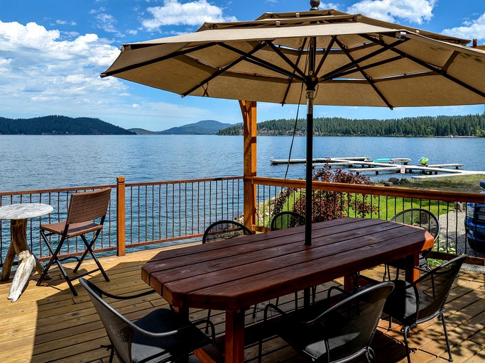 Waterfront Cabin on Lake Coeur d’Alene, Idaho