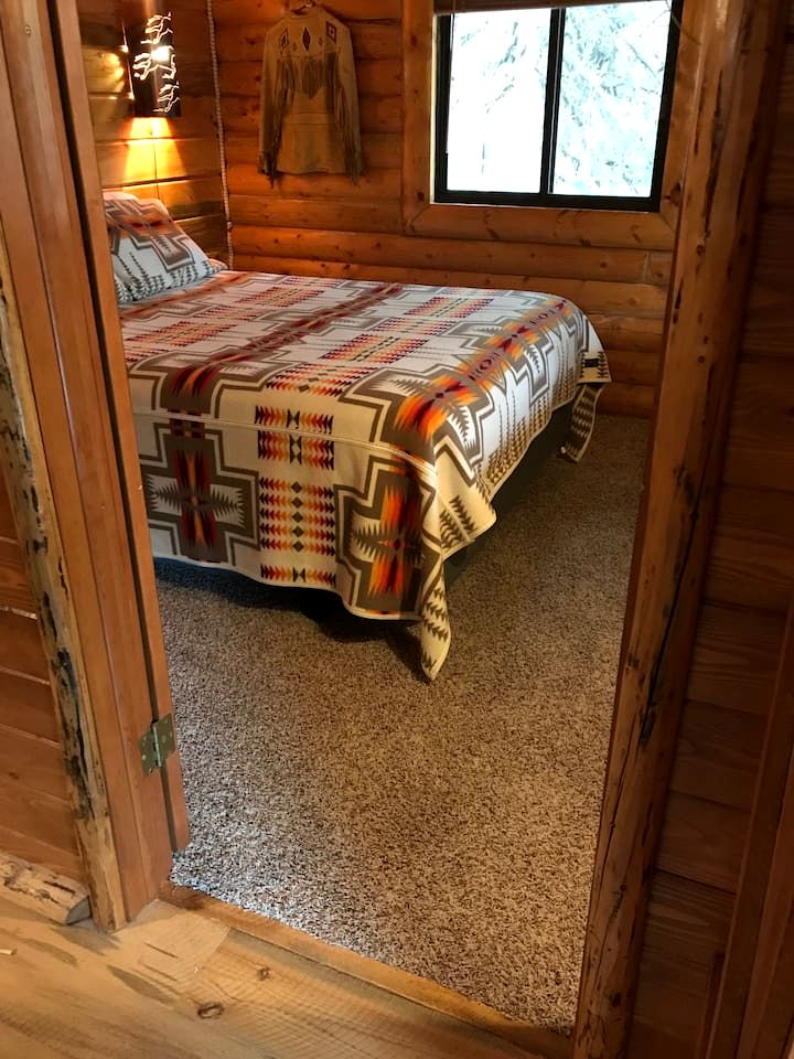 Cozy Rustic Log Cabin with Trails & Wildlife Near Yellowstone, Island Park Idaho