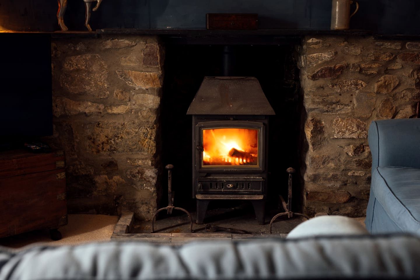 Charming Luxurious Cottage with Spectacular Interior and Beautiful Countryside Views in UK
