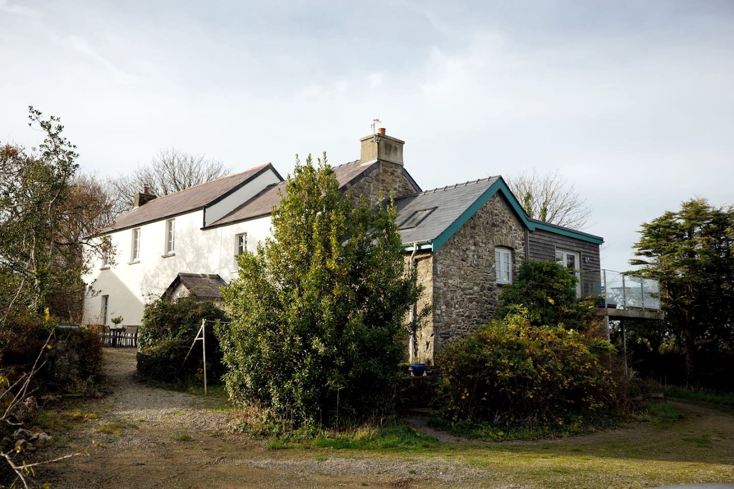 Charming Luxurious Cottage with Spectacular Interior and Beautiful Countryside Views in UK