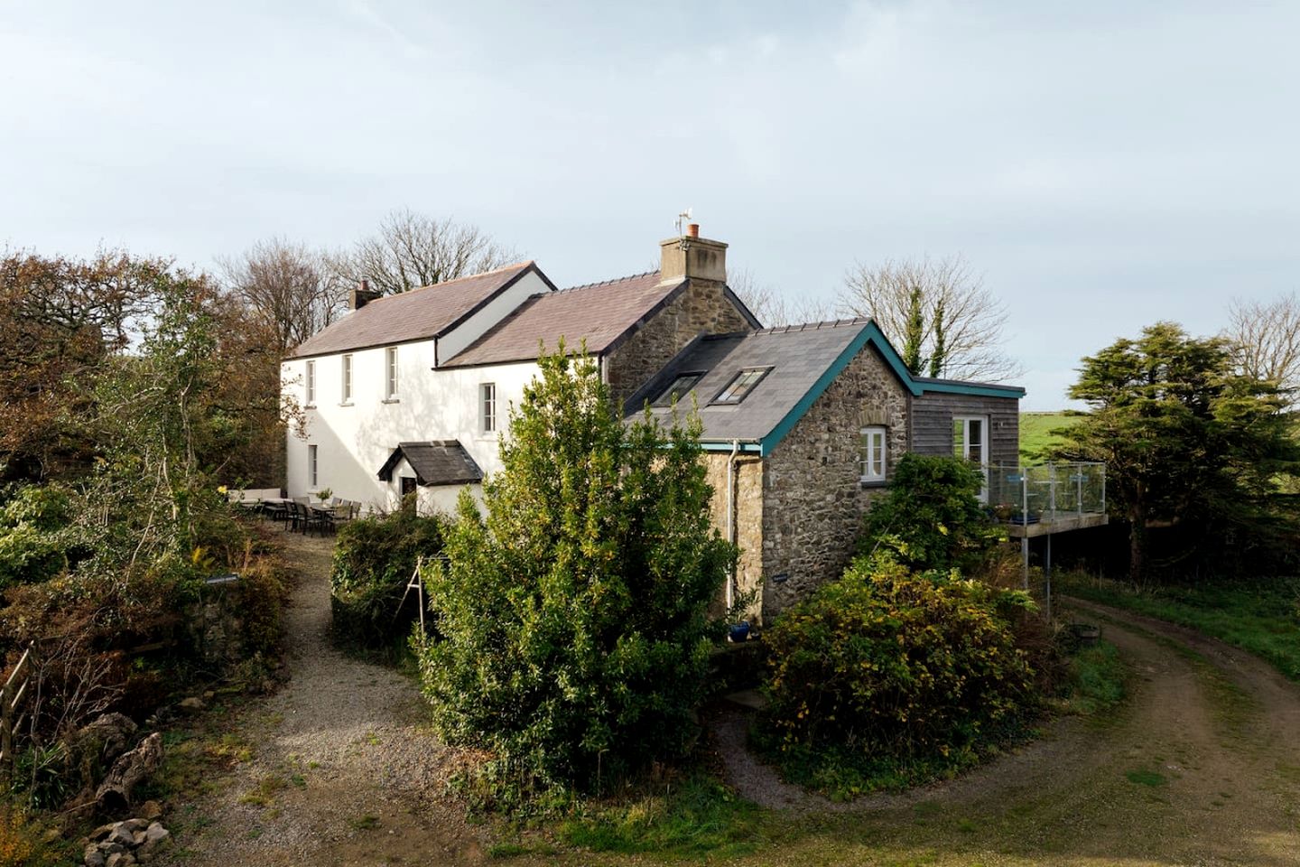 Charming Luxurious Cottage with Spectacular Interior and Beautiful Countryside Views in UK
