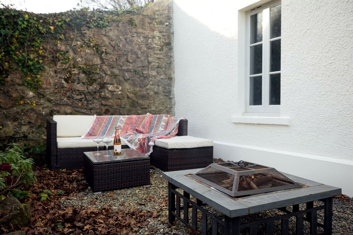 Charming Luxurious Cottage with Spectacular Interior and Beautiful Countryside Views in UK