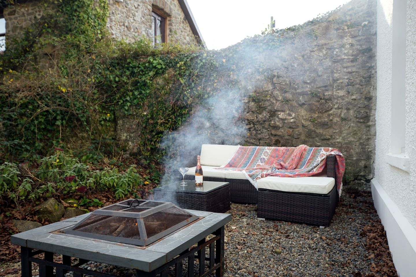 Charming Luxurious Cottage with Spectacular Interior and Beautiful Countryside Views in UK