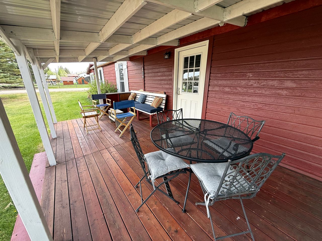 Charming Montana Bungalow with Madison River Views, Steps from Main Street in Ennis, MT