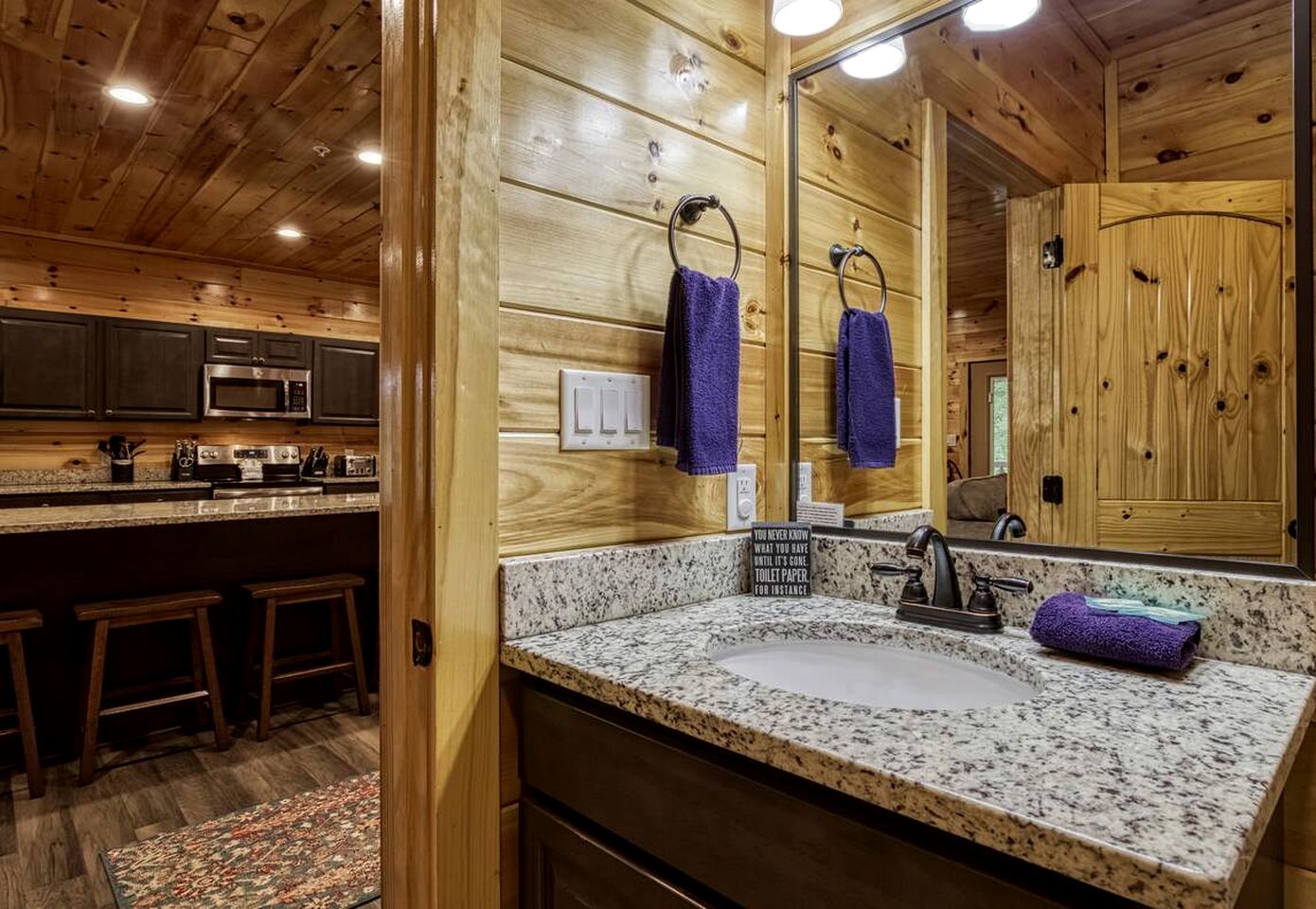 Charming Mountain Cabin with Theater Room and Pool Table in Tennessee