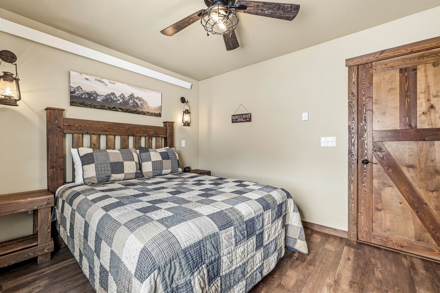 Charming Old West Cabin with Great Countryside Sights in Island Park, Idaho