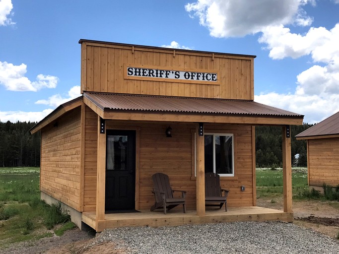 Charming Old West Cabin with Great Countryside Sights in Island Park, Idaho