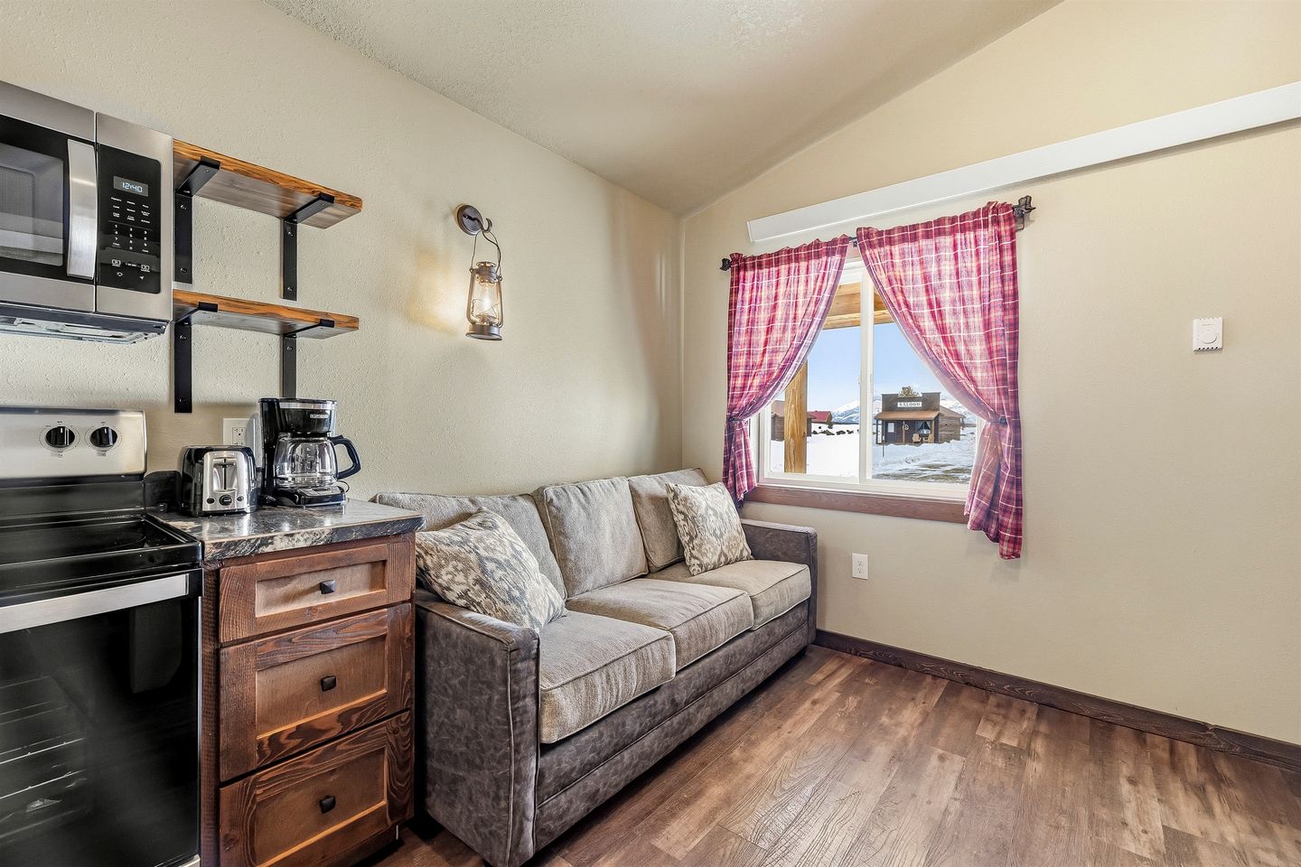 Charming Old West Cabin with Great Countryside Sights in Island Park, Idaho