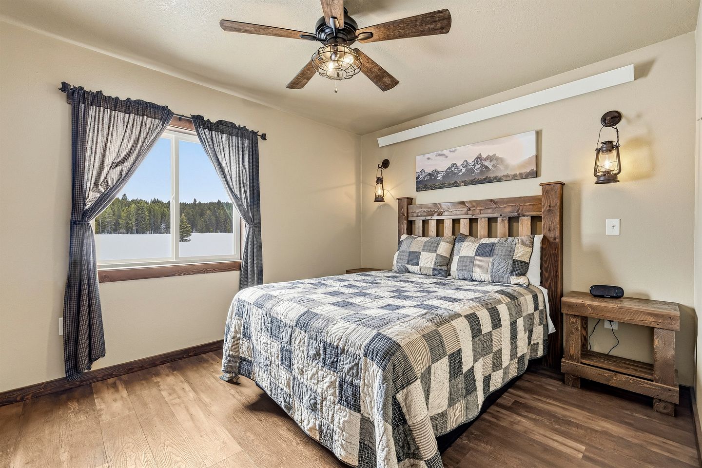 Charming Old West Cabin with Great Countryside Sights in Island Park, Idaho