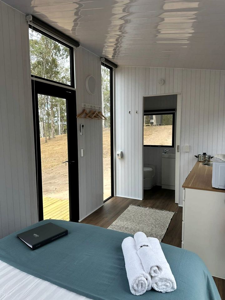 Charming Pet-Friendly Tiny House with Firepit in Queensland, Australia