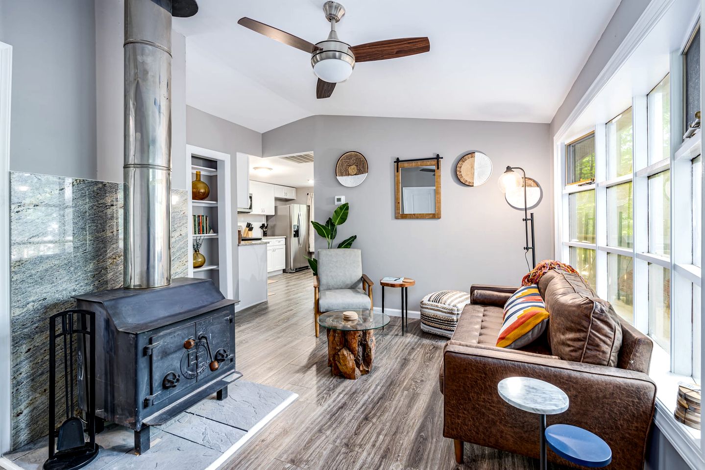 Charming Dog-Friendly Cabin with Hot Tub and Fire Pit - Pond Access Makes This the Perfect Cabin for Your Fishing Getaway in Berkeley Springs, WV