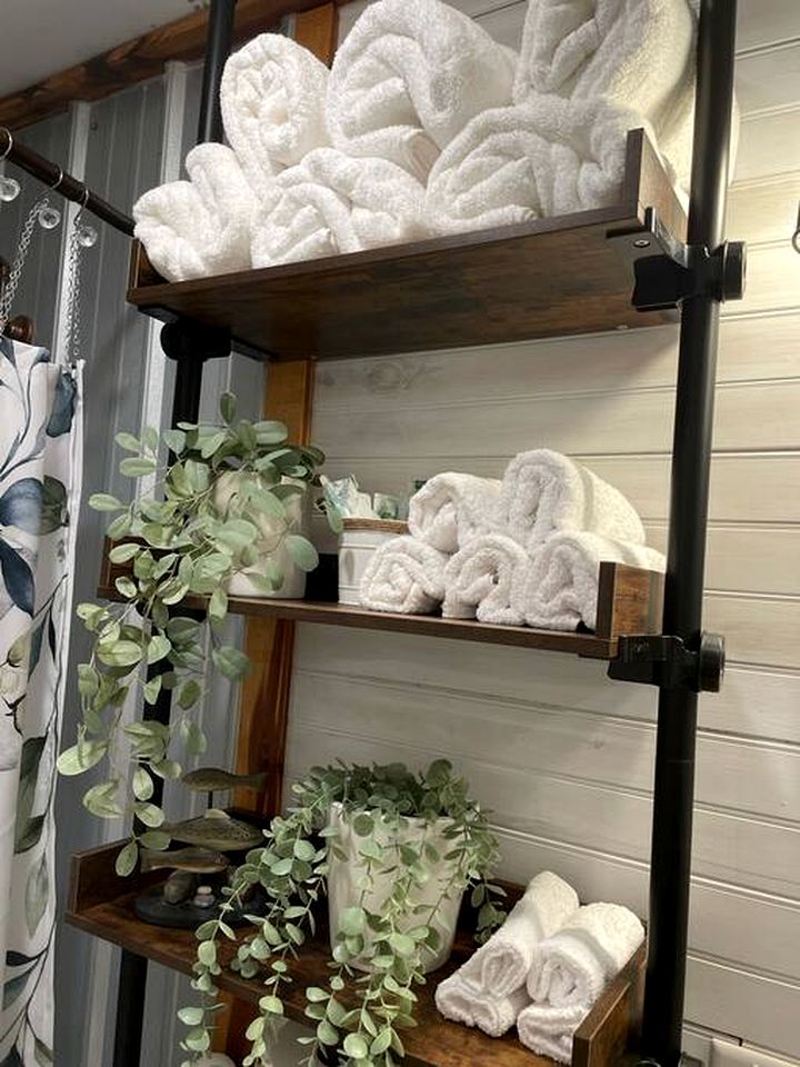 Cozy Tiny Home Cabin in Eva, TN