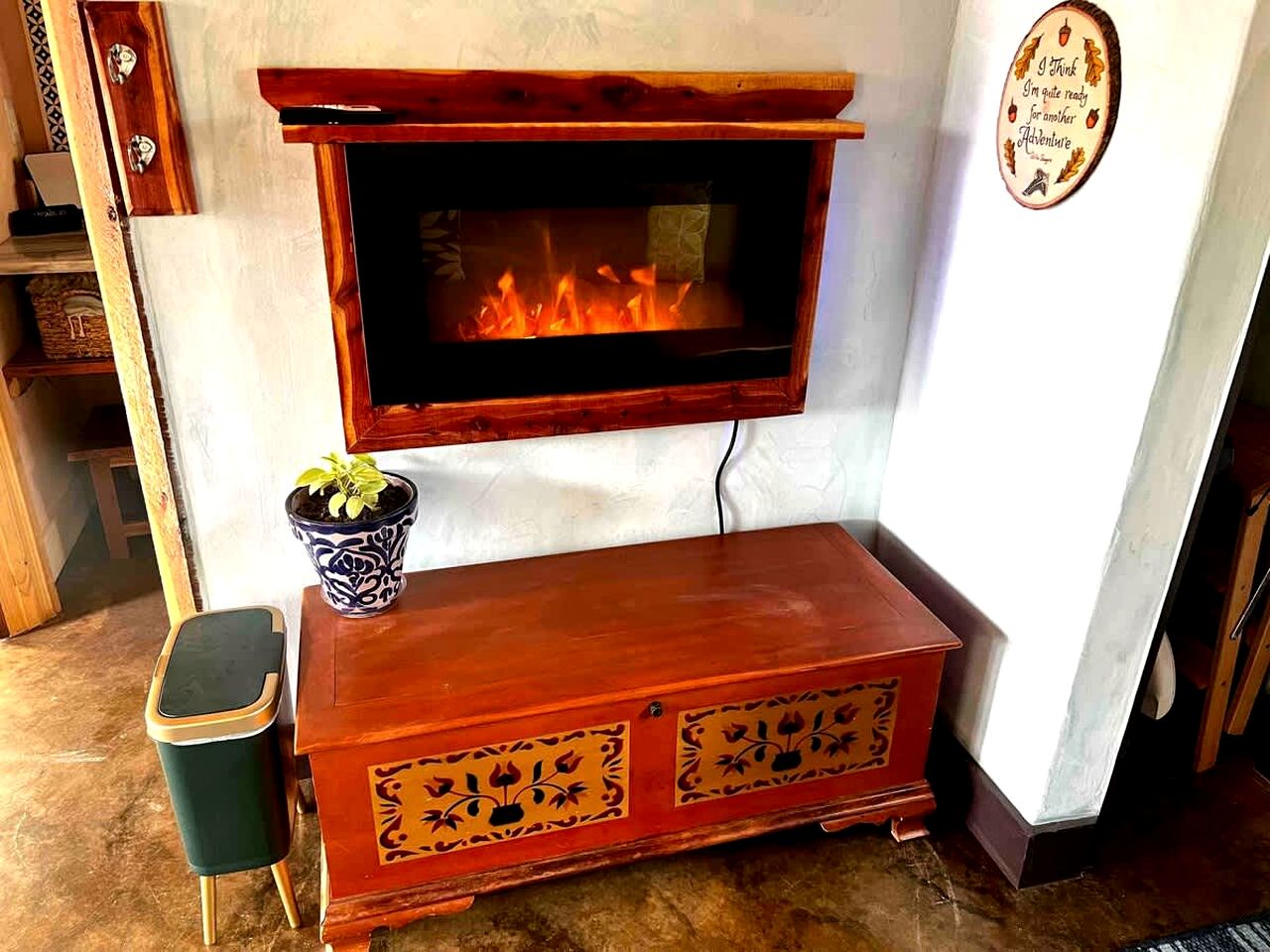 Charming Pet-Friendly Cabin with Stunning Mountain Views in Chattanooga, Tennessee