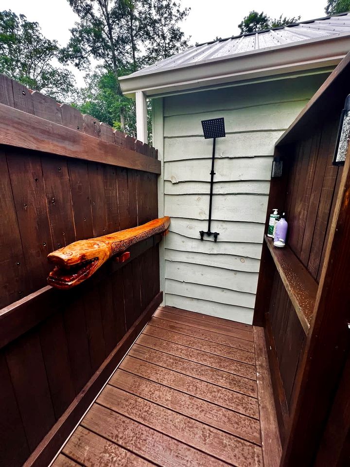 Charming Pet-Friendly Cabin with Stunning Mountain Views in Chattanooga, Tennessee