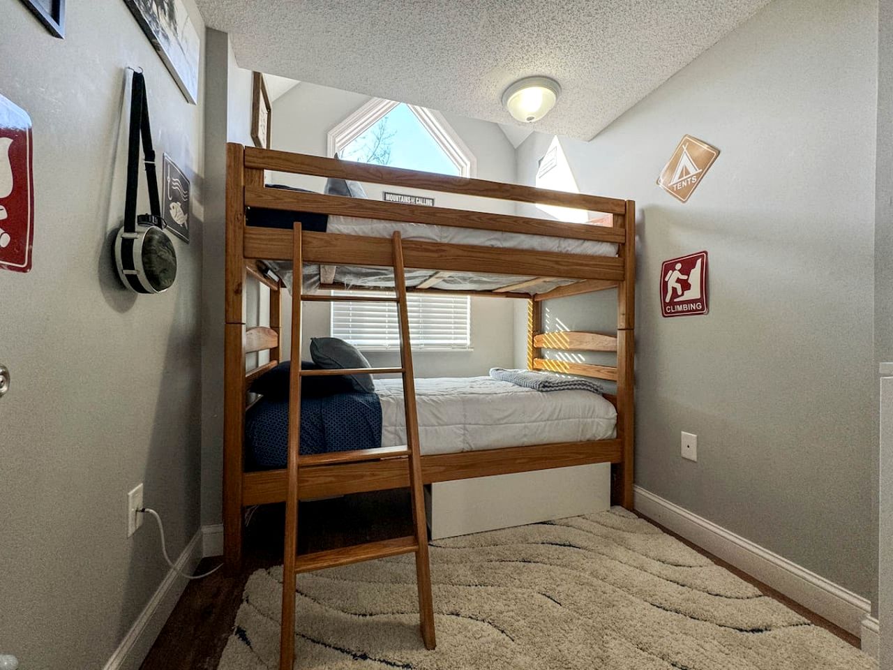 Charming Rental Great for a Family Holiday Getaway in New Hampshire