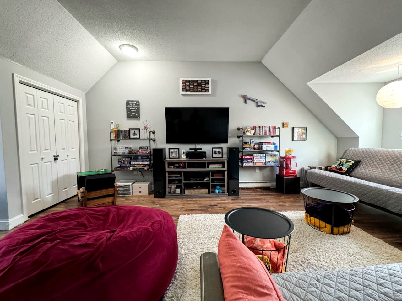 Charming Rental Great for a Family Holiday Getaway in New Hampshire