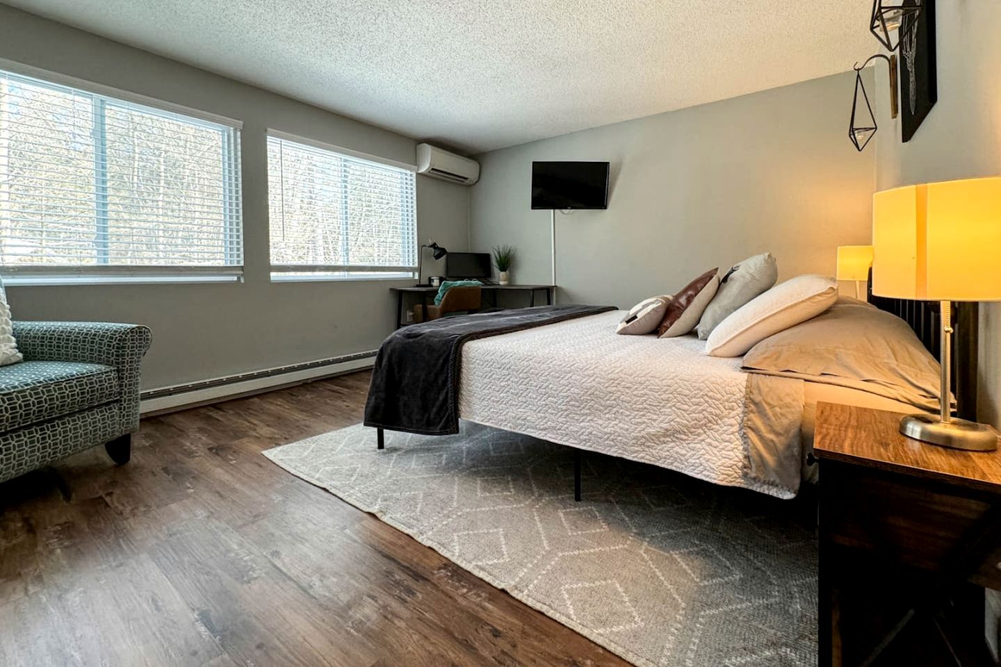 Charming Rental Great for a Family Holiday Getaway in New Hampshire