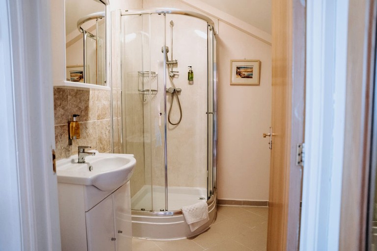 Vacation Rentals (United Kingdom, Clynderwen, Wales)