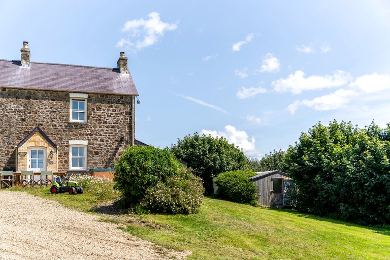 Vacation Rentals (United Kingdom, Clynderwen, Wales)
