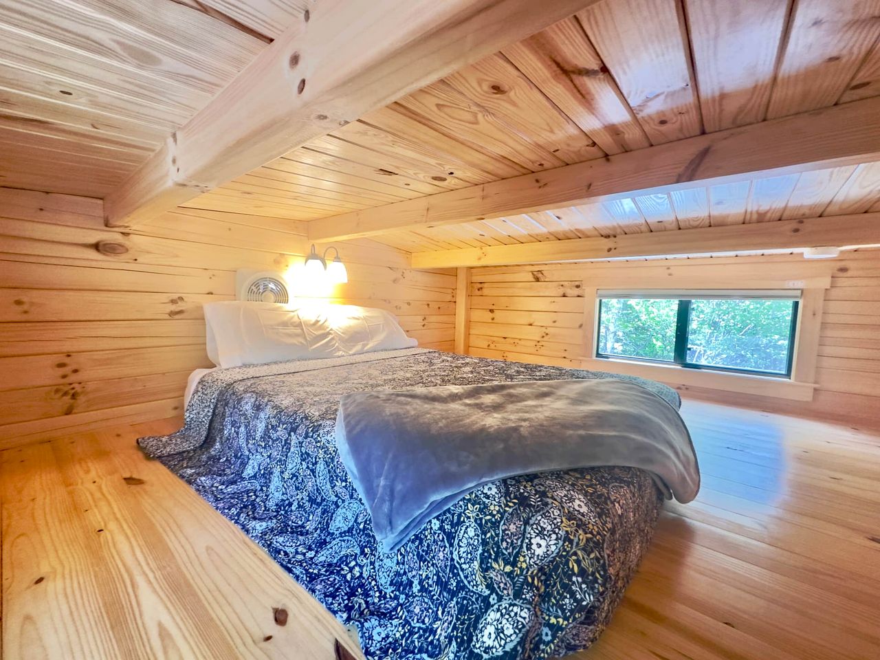 Charming Rustic Cabin with Barbecue and Fire Pit in Steuben, Maine