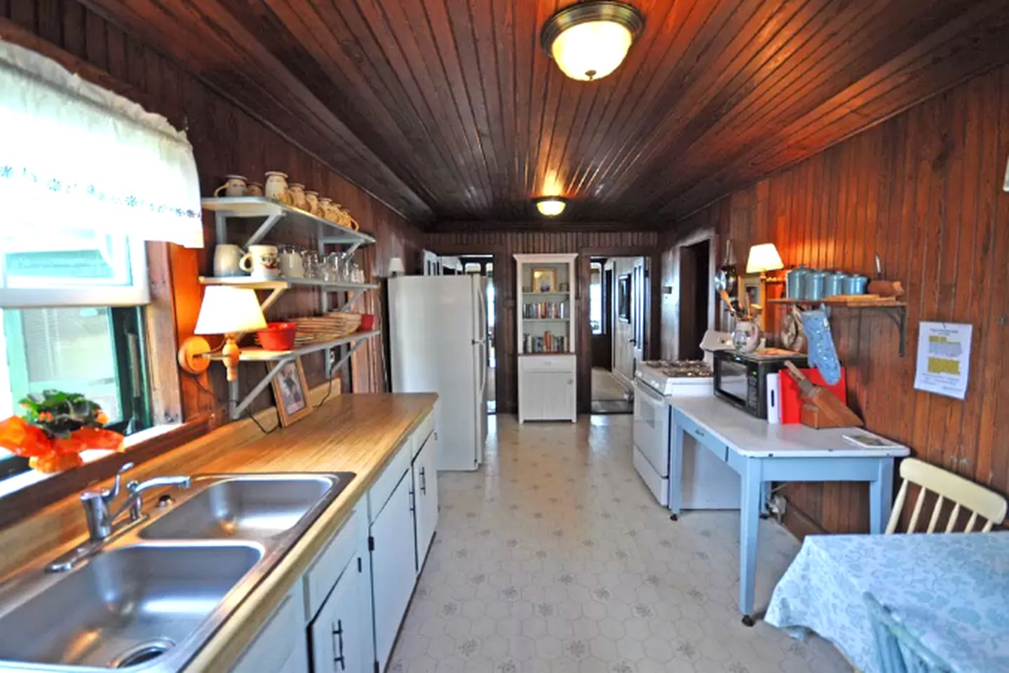 Charming Seaside Cottage Rental for Six in Cape Cod