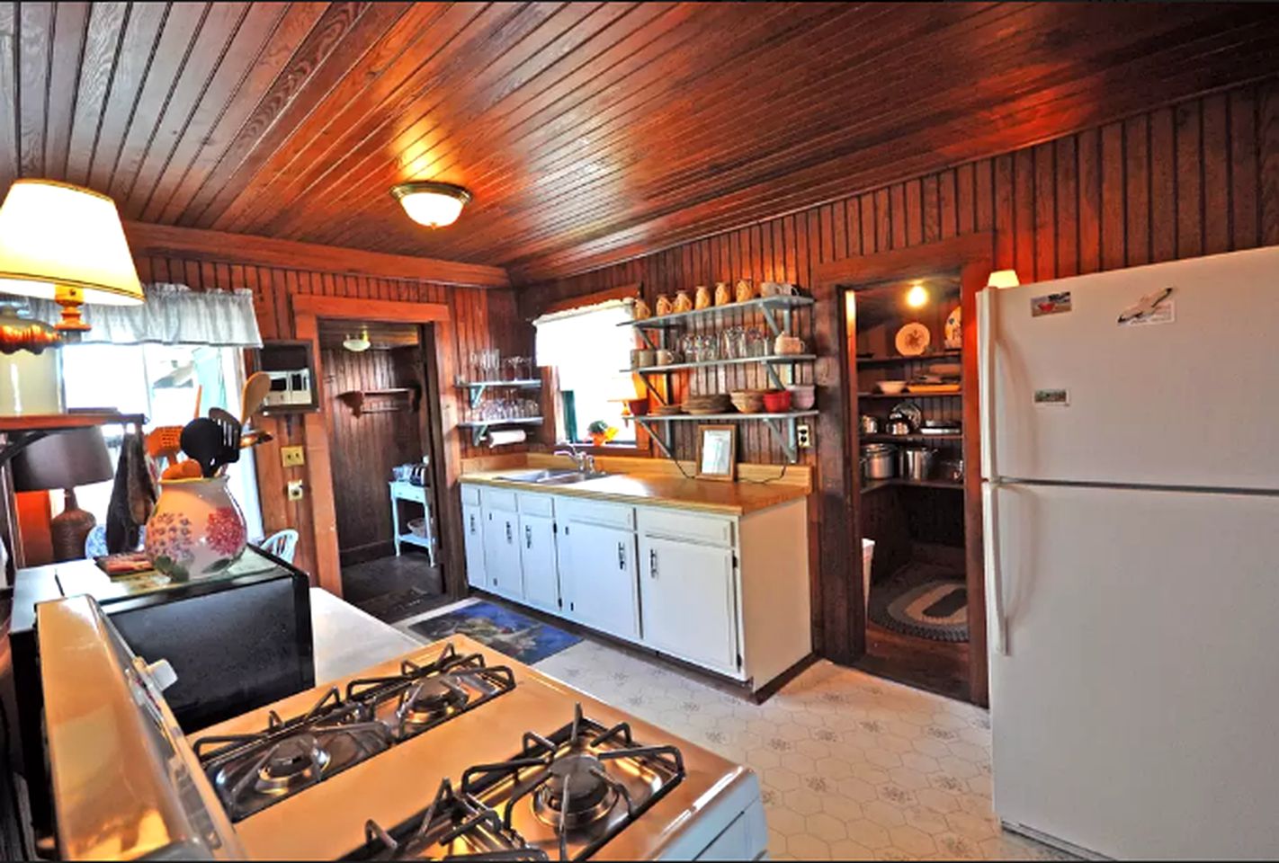 Charming Seaside Cottage Rental for Six in Cape Cod