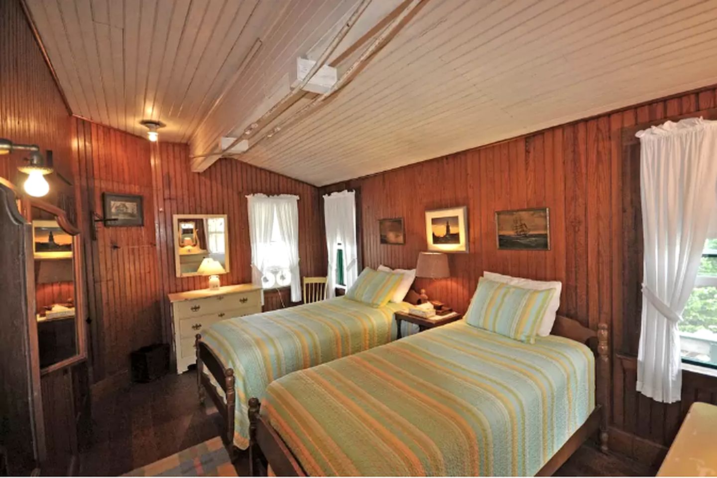 Charming Seaside Cottage Rental for Six in Cape Cod