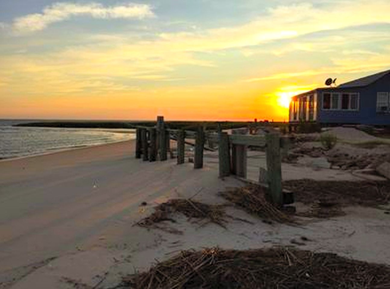 Charming Seaside Cottage Rental on Delaware Bay, New Jersey