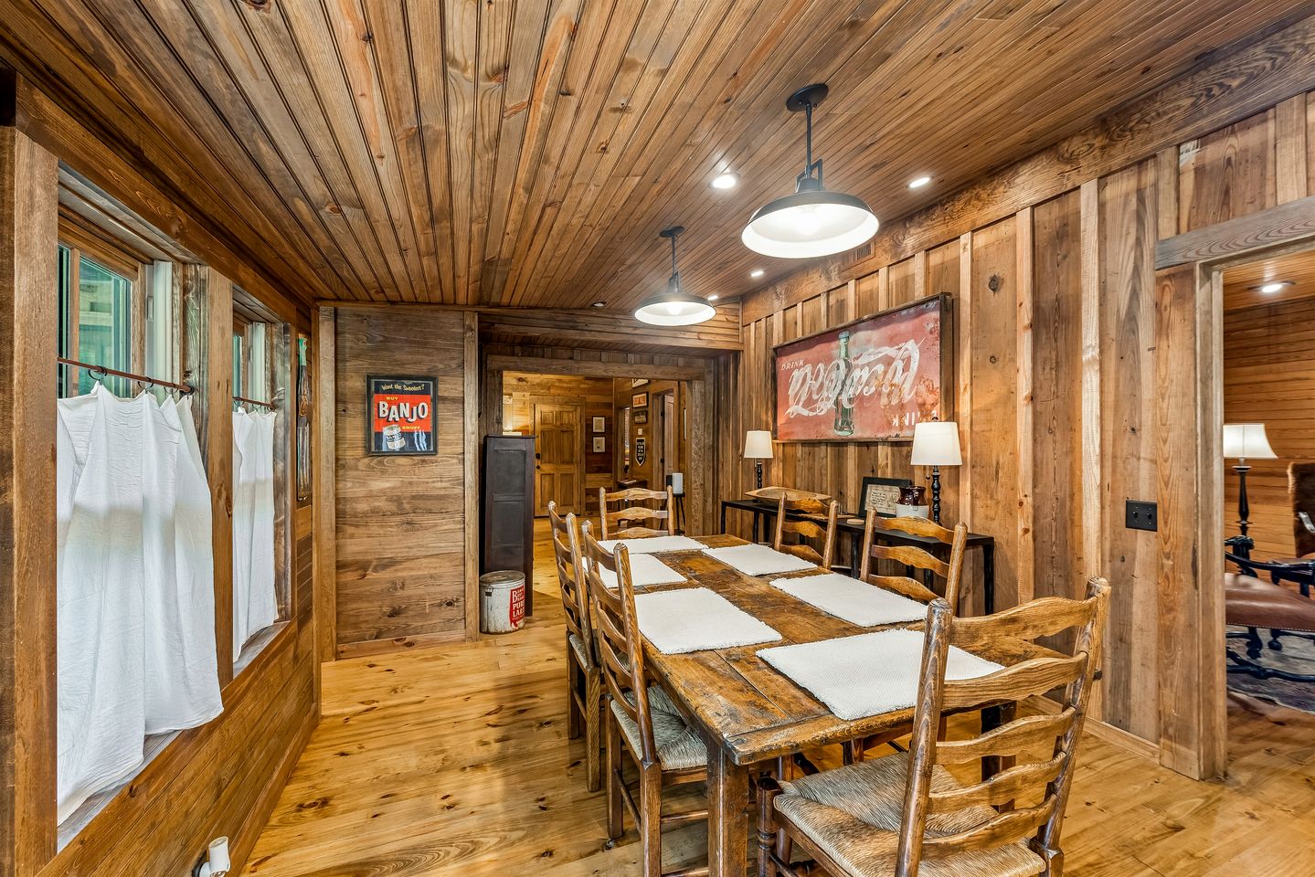 Charming Spacious Cabin with Fire Pit and BBQ in Mentone, Alabama