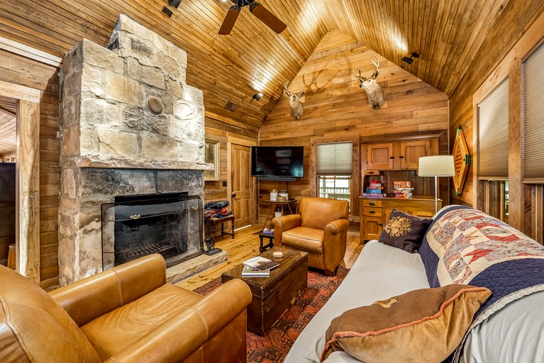Cabins (United States of America, Mentone, Alabama)