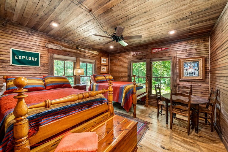 Cabins (United States of America, Mentone, Alabama)