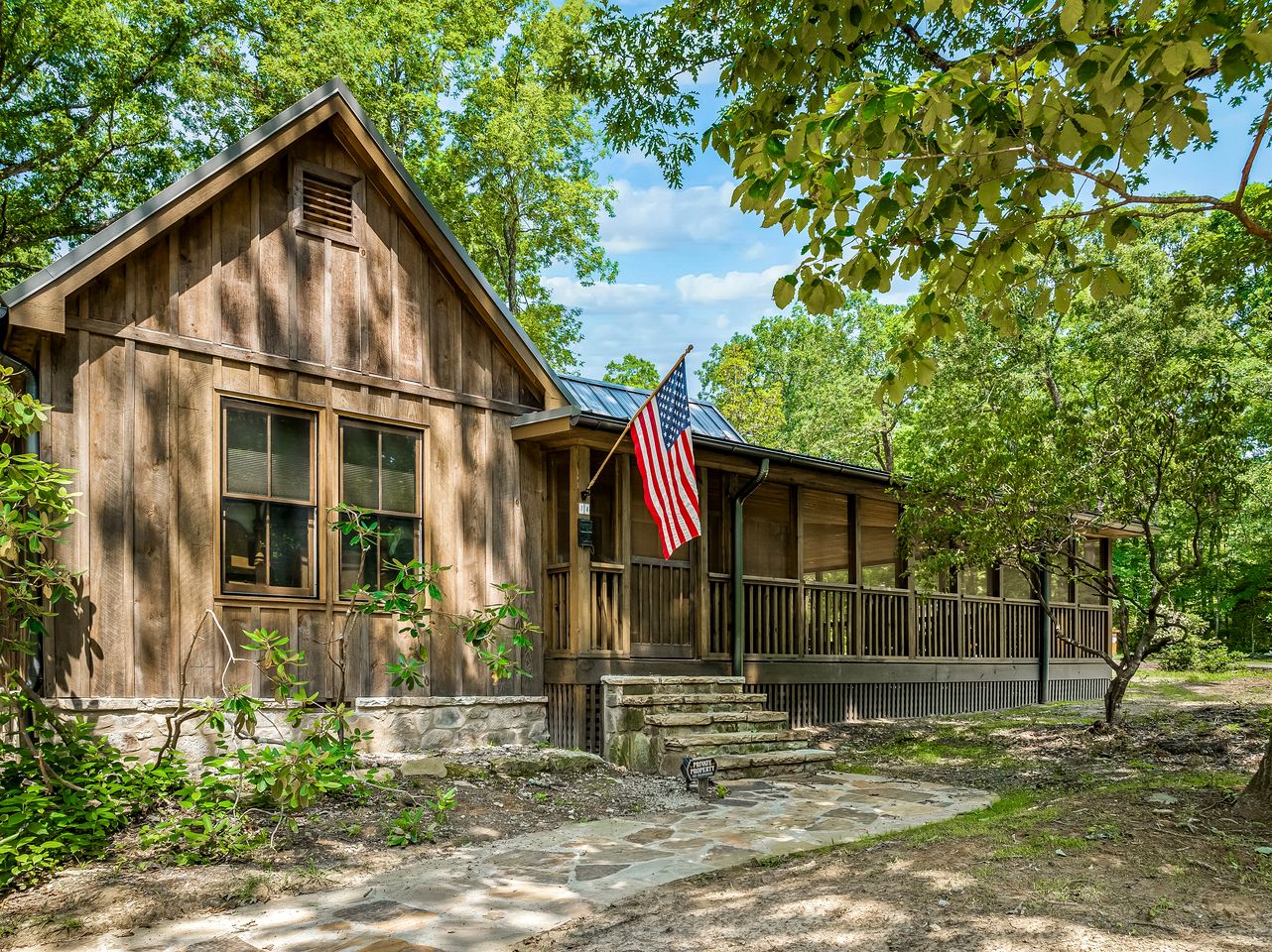 Charming Spacious Cabin with Fire Pit and BBQ in Mentone, Alabama