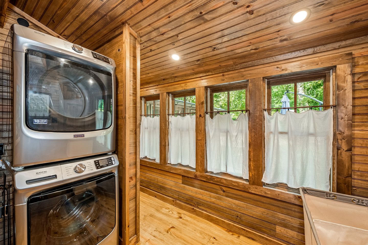 Charming Spacious Cabin with Fire Pit and BBQ in Mentone, Alabama