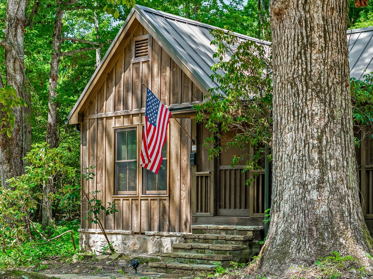 Charming Spacious Cabin with Fire Pit and BBQ in Mentone, Alabama