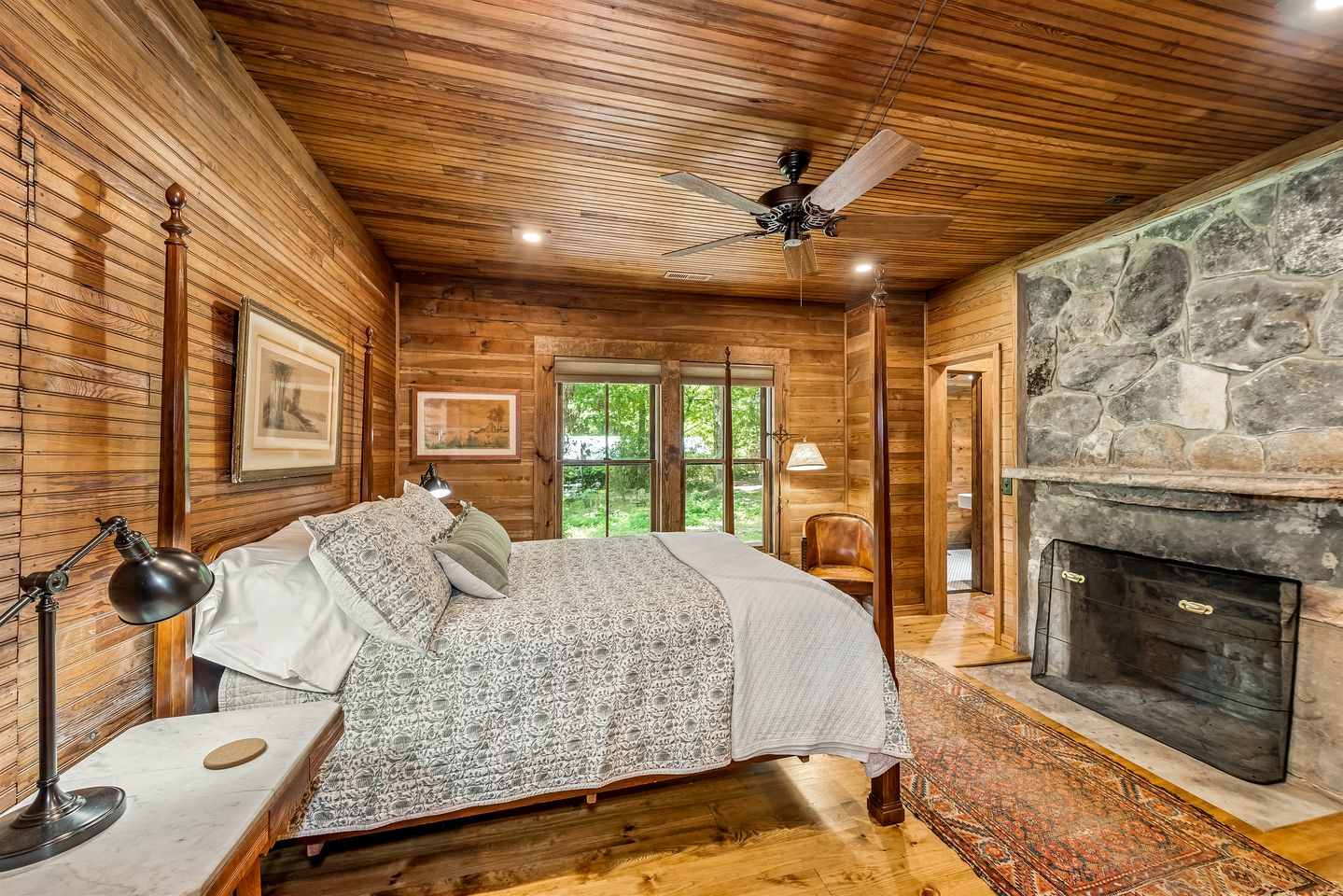 Charming Spacious Cabin with Fire Pit and BBQ in Mentone, Alabama