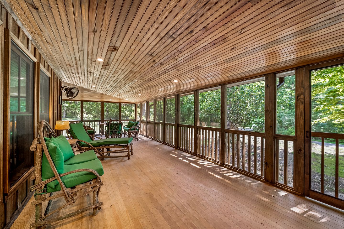 Charming Spacious Cabin with Fire Pit and BBQ in Mentone, Alabama