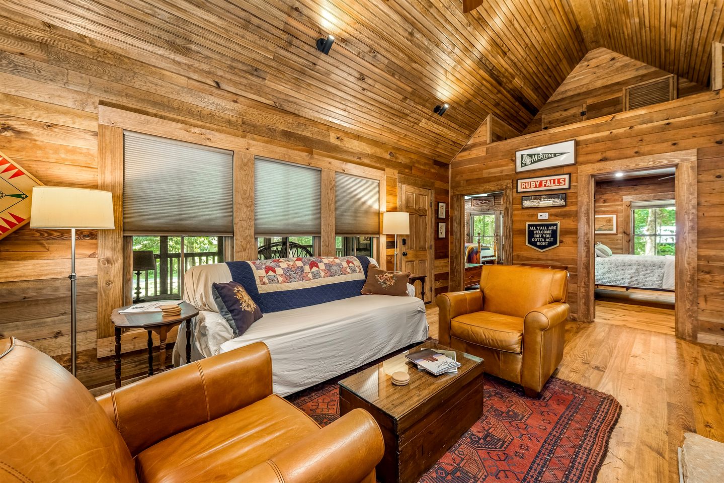 Charming Spacious Cabin with Fire Pit and BBQ in Mentone, Alabama
