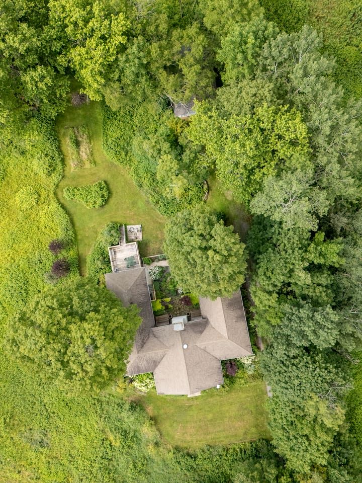 Charming Spanish Courtyard Retreat with Garden & Porch Views in Margaretville, New York