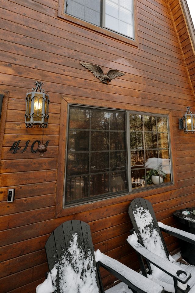 Charming Sunset-View Mountain Cabin with Unique Gothic Décor near Fool Hollow Lake in Show Low, Arizona