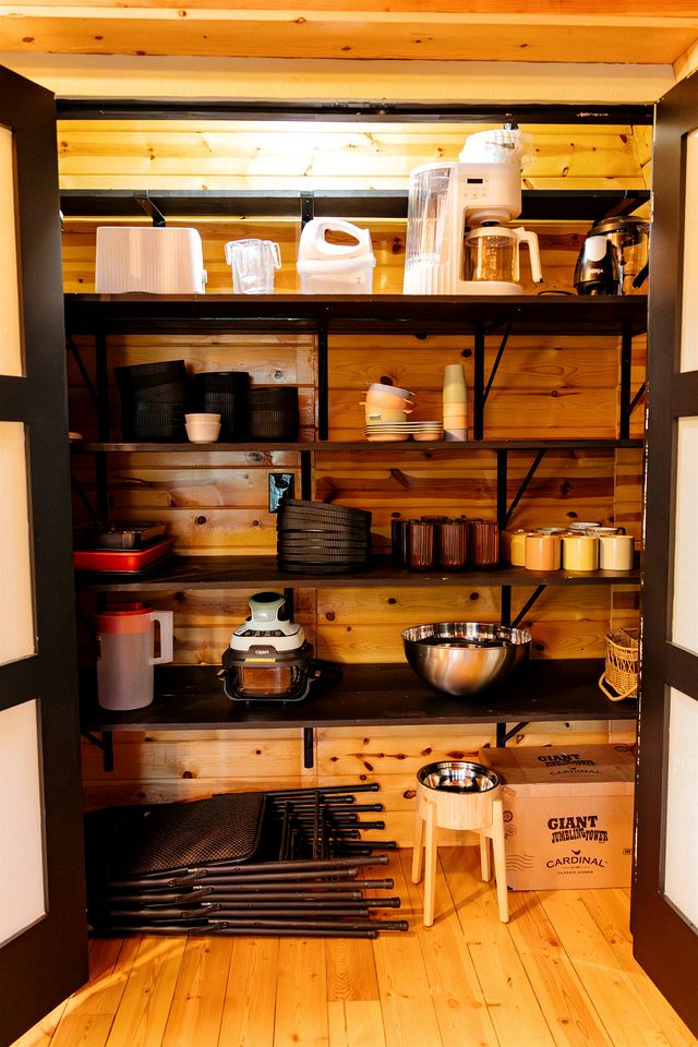 Charming Sunset-View Mountain Cabin with Unique Gothic Décor near Fool Hollow Lake in Show Low, Arizona