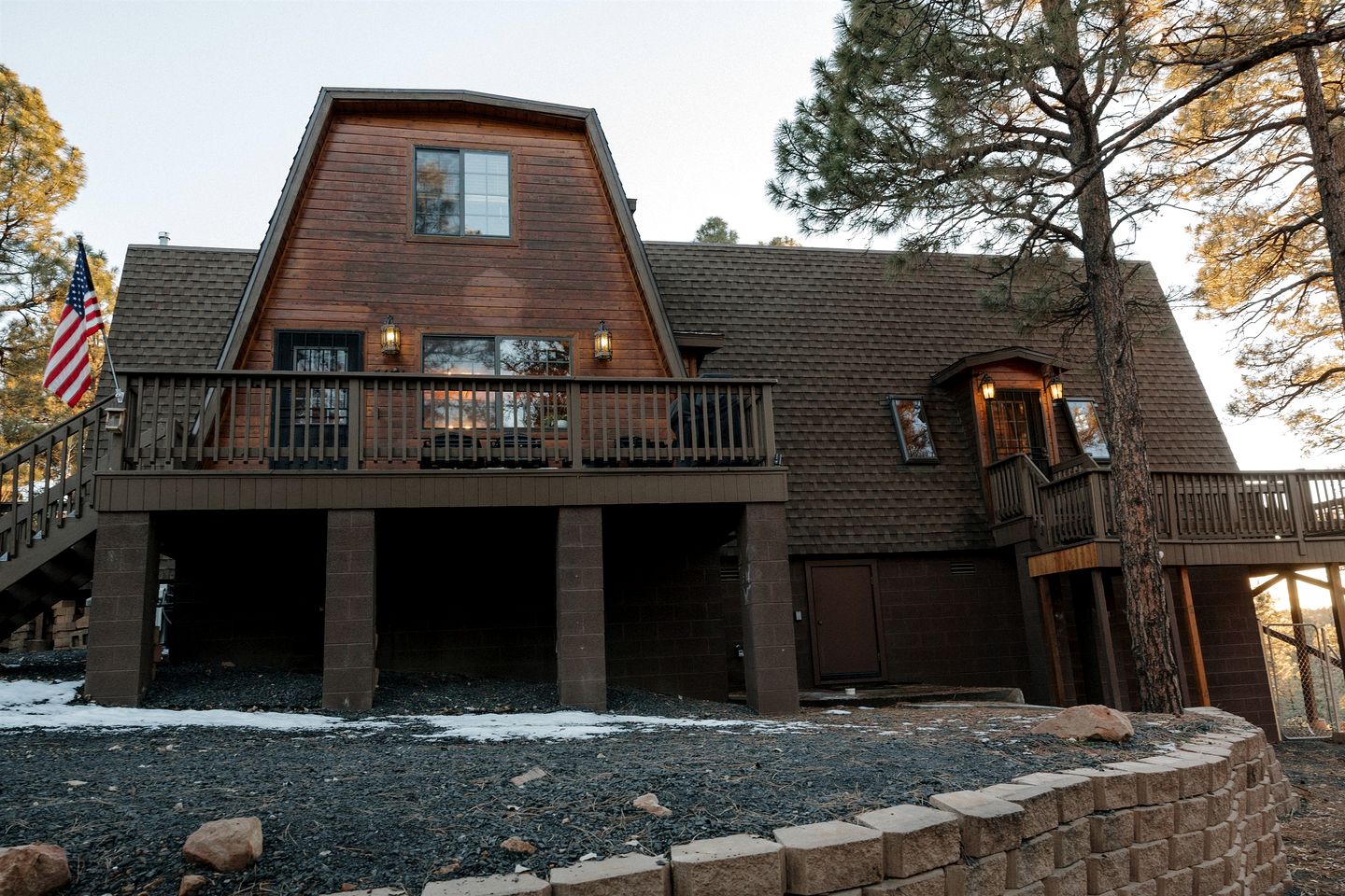 Charming Sunset-View Mountain Cabin with Unique Gothic Décor near Fool Hollow Lake in Show Low, Arizona