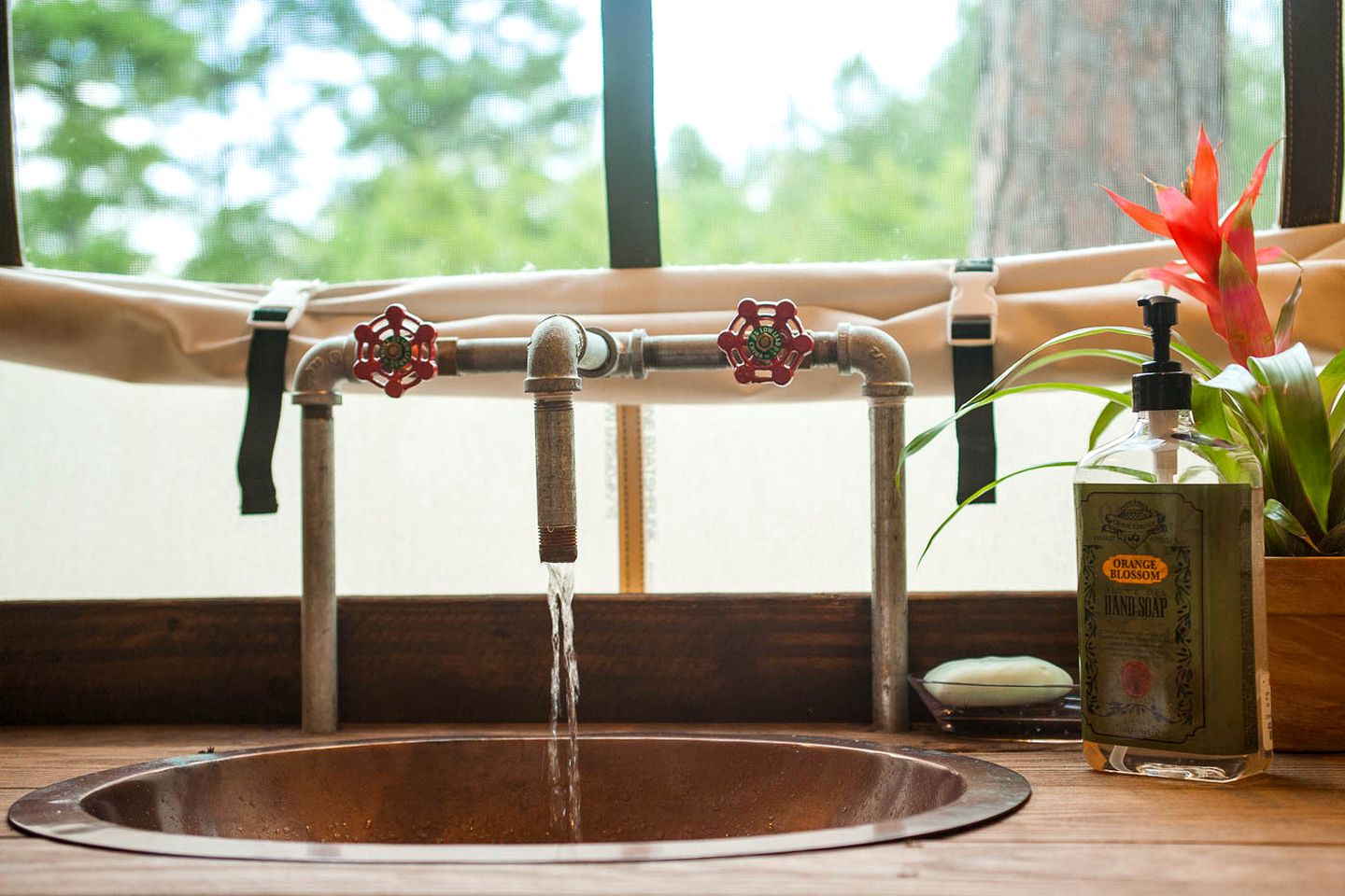 Charming Tented Cabin in Ellaville, Georgia - Perfect Destination for a Tranquil Nature Escape