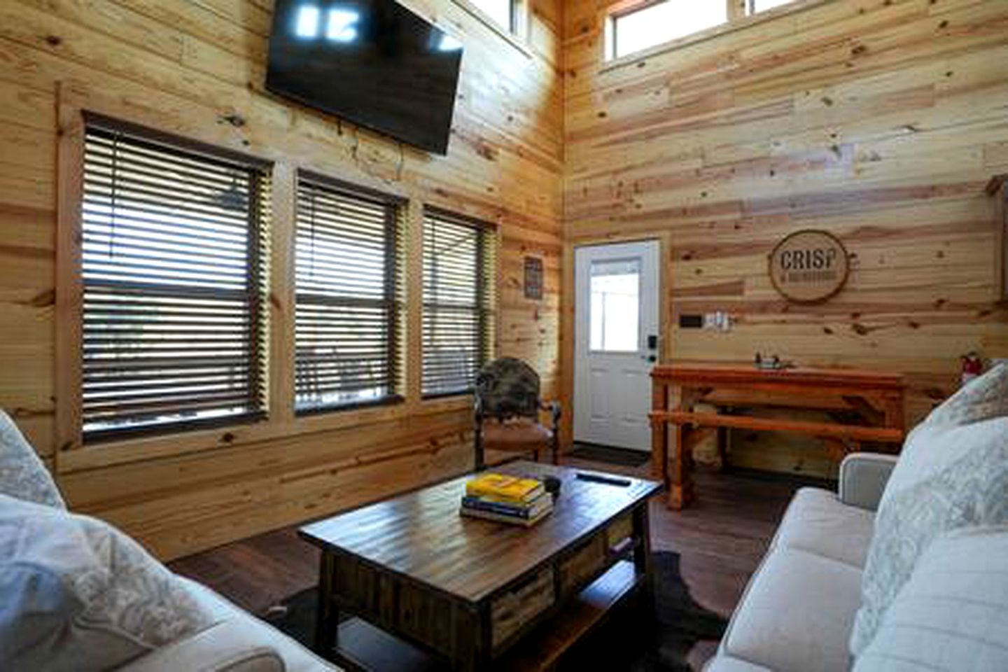 Charming Texas Retreat in this Pet-Friendly Cabin near Waco