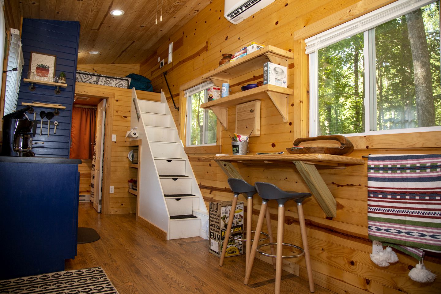 Charming Tiny Cabin for Romantic Weekends Away in North Carolina