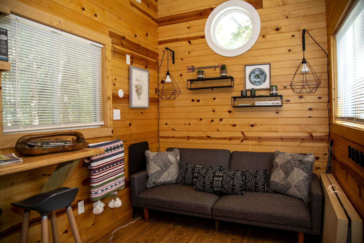 Charming Tiny Cabin for Romantic Weekends Away in North Carolina