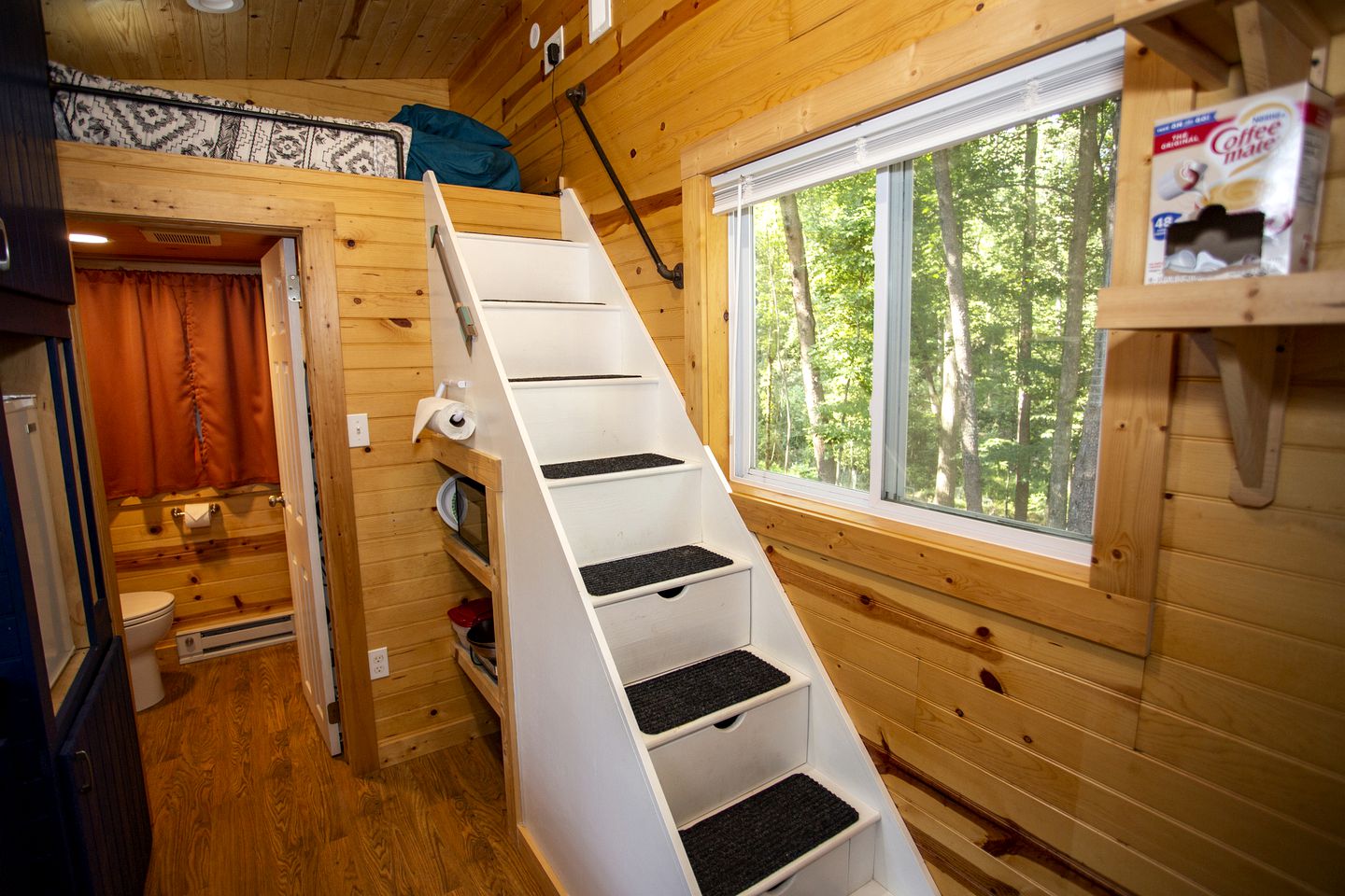 Charming Tiny Cabin for Romantic Weekends Away in North Carolina