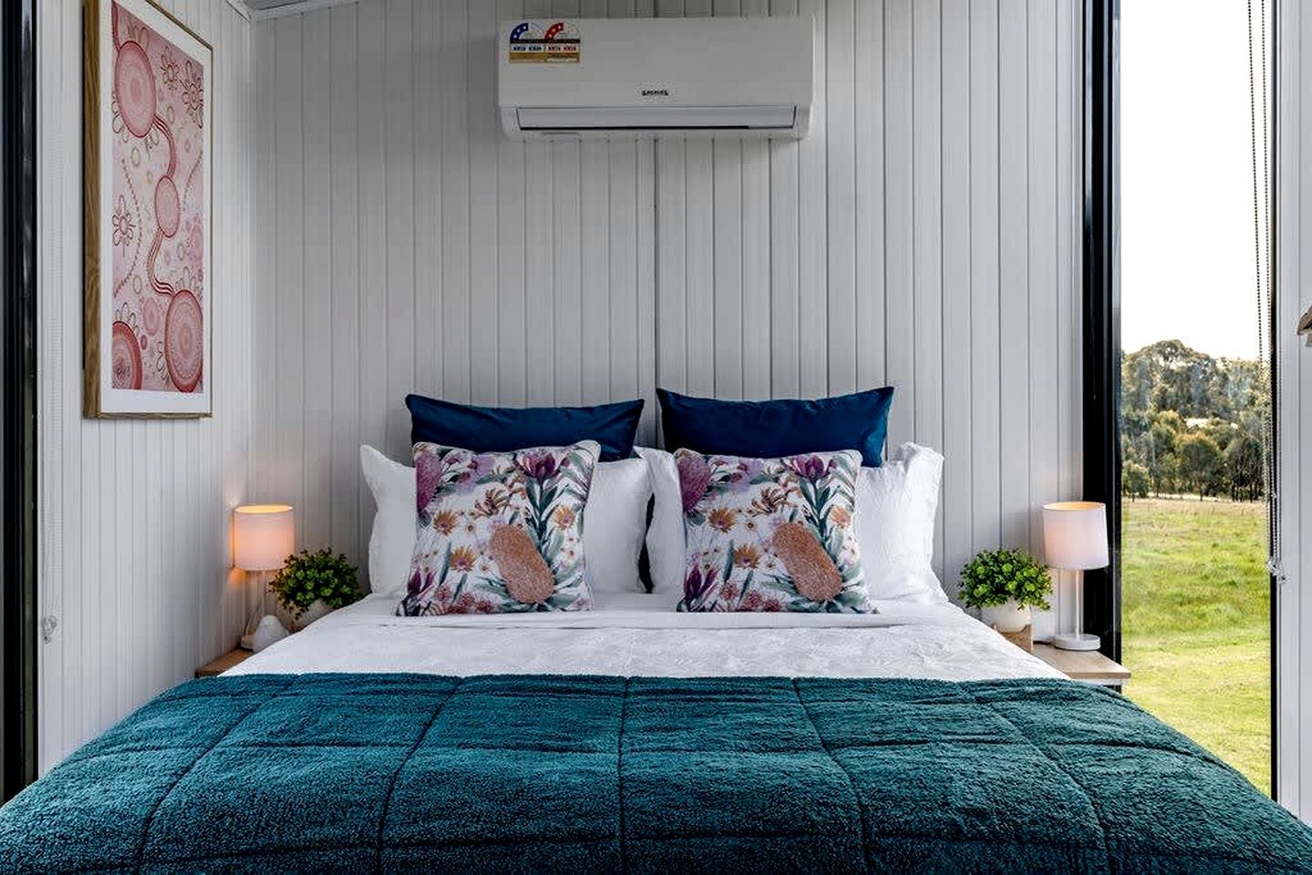 Charming Tiny Home for a Nature Escape in the Golden Plains Shire near Ballarat, Victoria