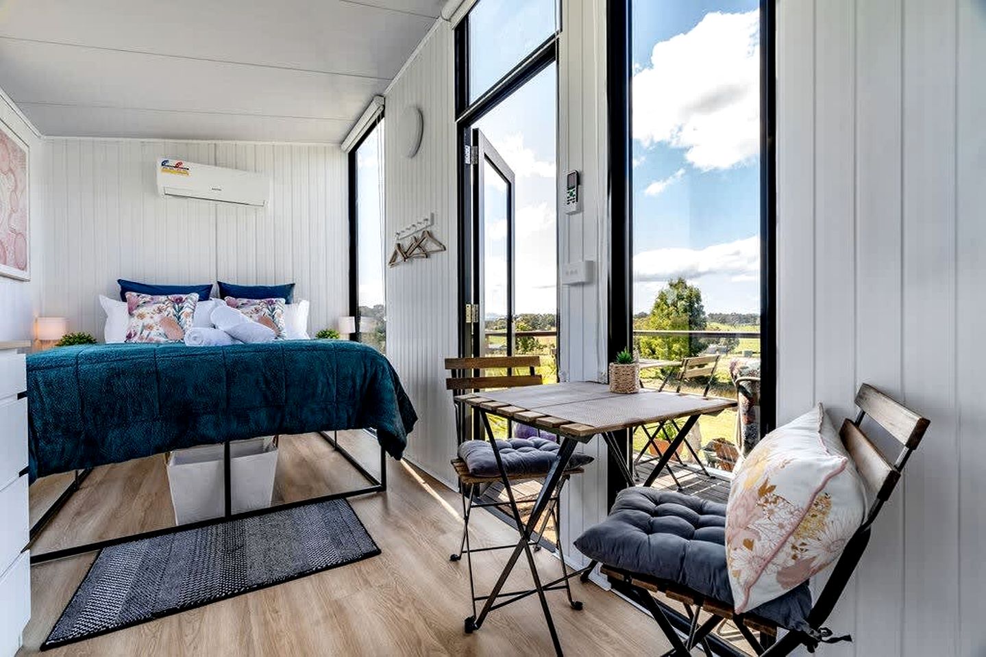 Charming Tiny Home for a Nature Escape in the Golden Plains Shire near Ballarat, Victoria